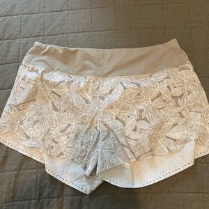 COPY - Athleta shorts size M. Worn only twice!